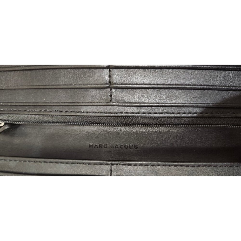Marc Jacobs Bifold Wallet - Picture 6 of 9